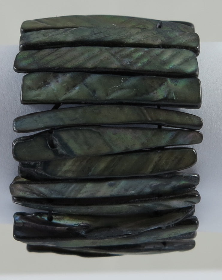 Armband aus Muscheln Dunkel