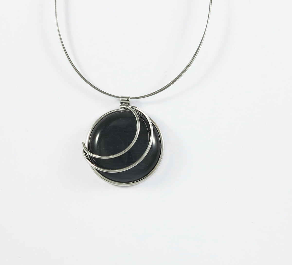 Halskette mit Amulett
