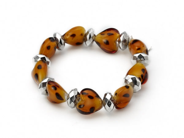 Armband mit Herzen