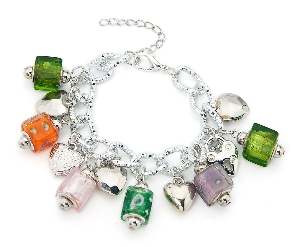 Armband mit Anhängern
